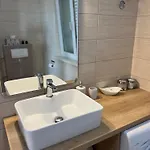 Gostinjska kuća Apartments Romano 3*