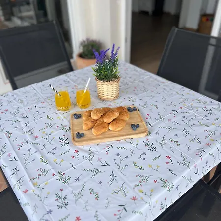 Apartments Romano Penzion 3*