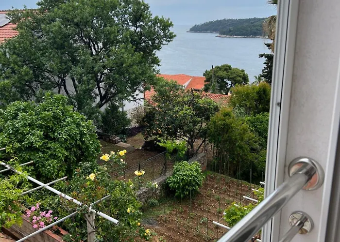 아파트먼트 & 룸 아스트리드  게스트하우스