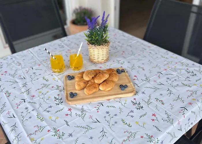 아파트먼트 & 룸 아스트리드  게스트하우스 3*