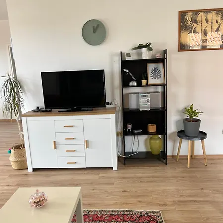 Apartments Romano بيت ضيافة 3*